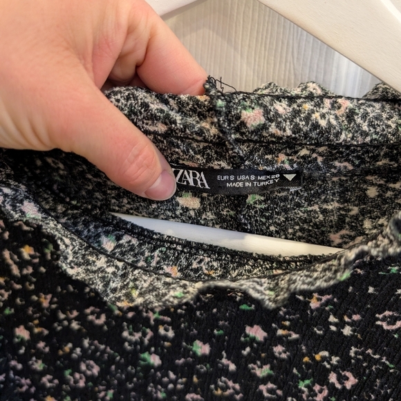 Zara Floral Ruffle dress - Picture 4 of 6
